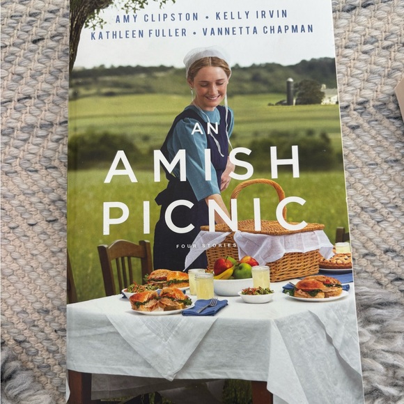 Book Bundle - Picture 4 of 13